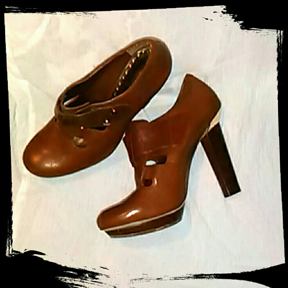 BCBGirls  Women's Heels  Size 8  BG-Koala